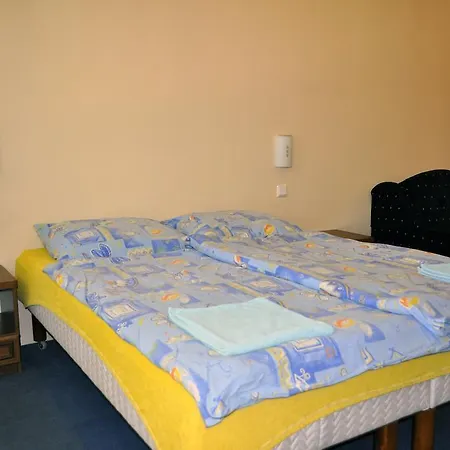 Resident Bed & Breakfast 3*